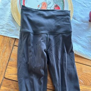 Lululemon black leggings size 0 EUC